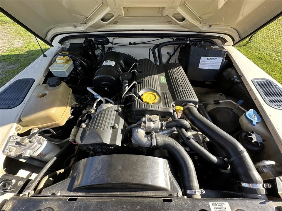2005 Land Rover Defender - Image 14 of 14