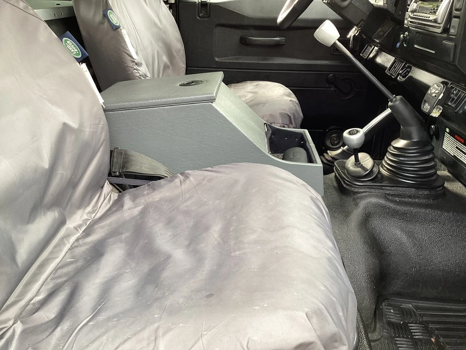 2005 Land Rover Defender 90 - Image 25 of 30