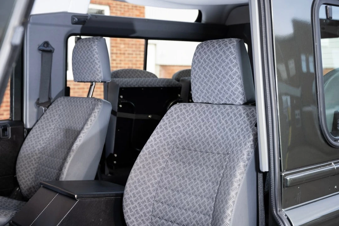 2005 Land Rover Defender 90 - Image 22 of 30