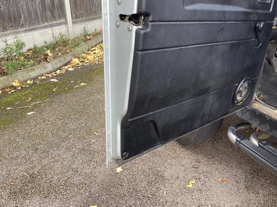 2005 Land Rover Defender 90 - Image 20 of 30