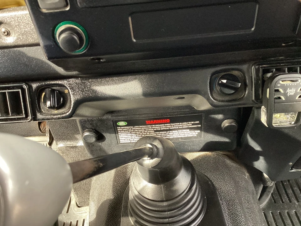 2005 Land Rover Defender 90 - Image 30 of 30
