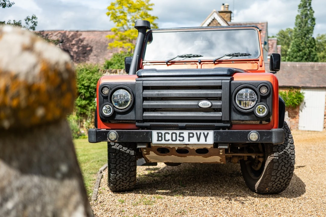2005 Land Rover Defender 90 - Image 23 of 30