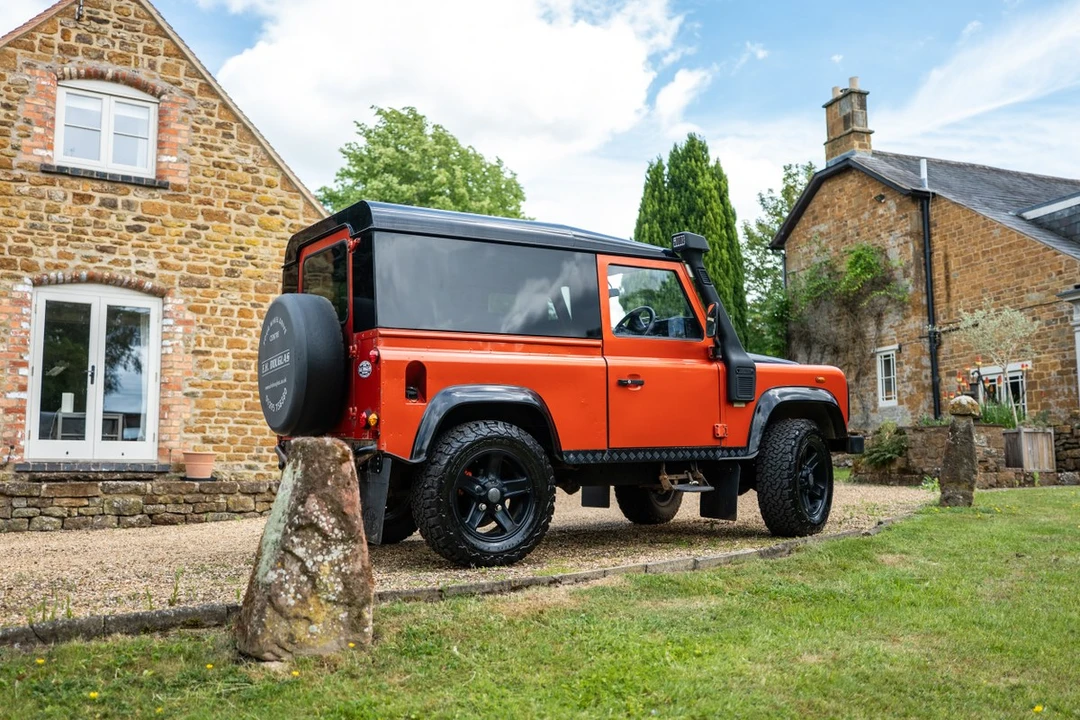 2005 Land Rover Defender 90 - Image 24 of 30