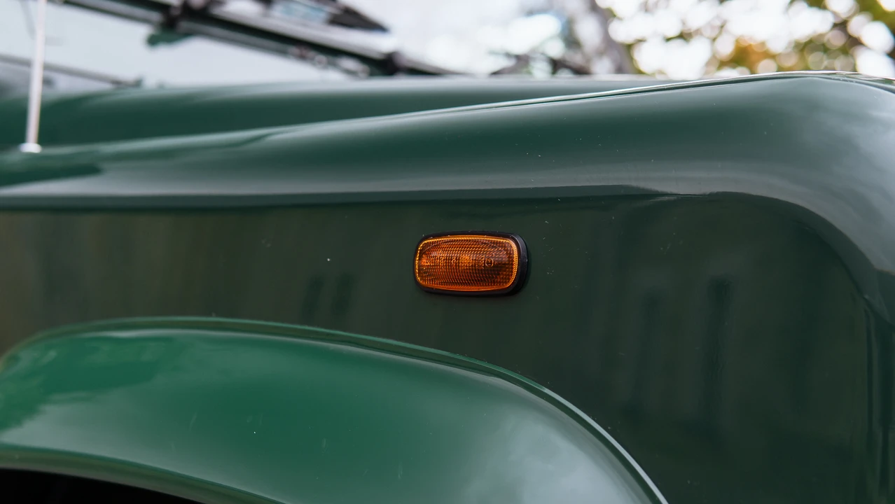 2005 Land Rover Defender 90 - Image 19 of 31