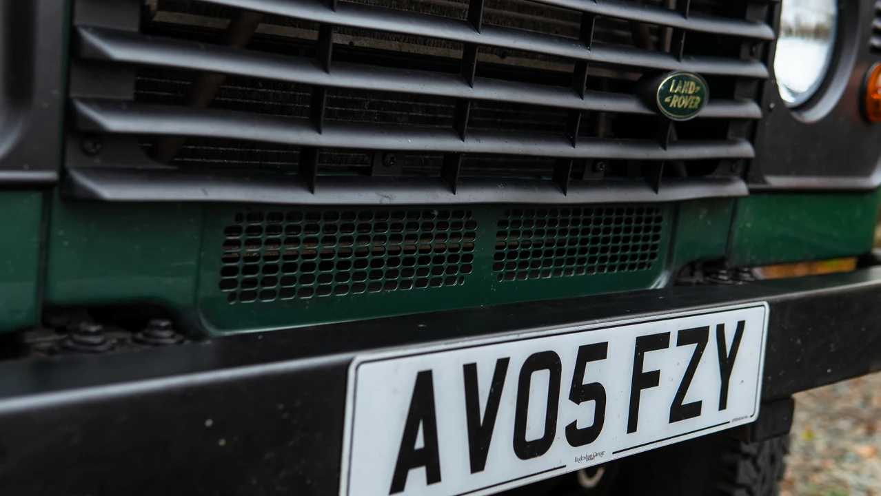 2005 Land Rover Defender 90 - Image 20 of 31