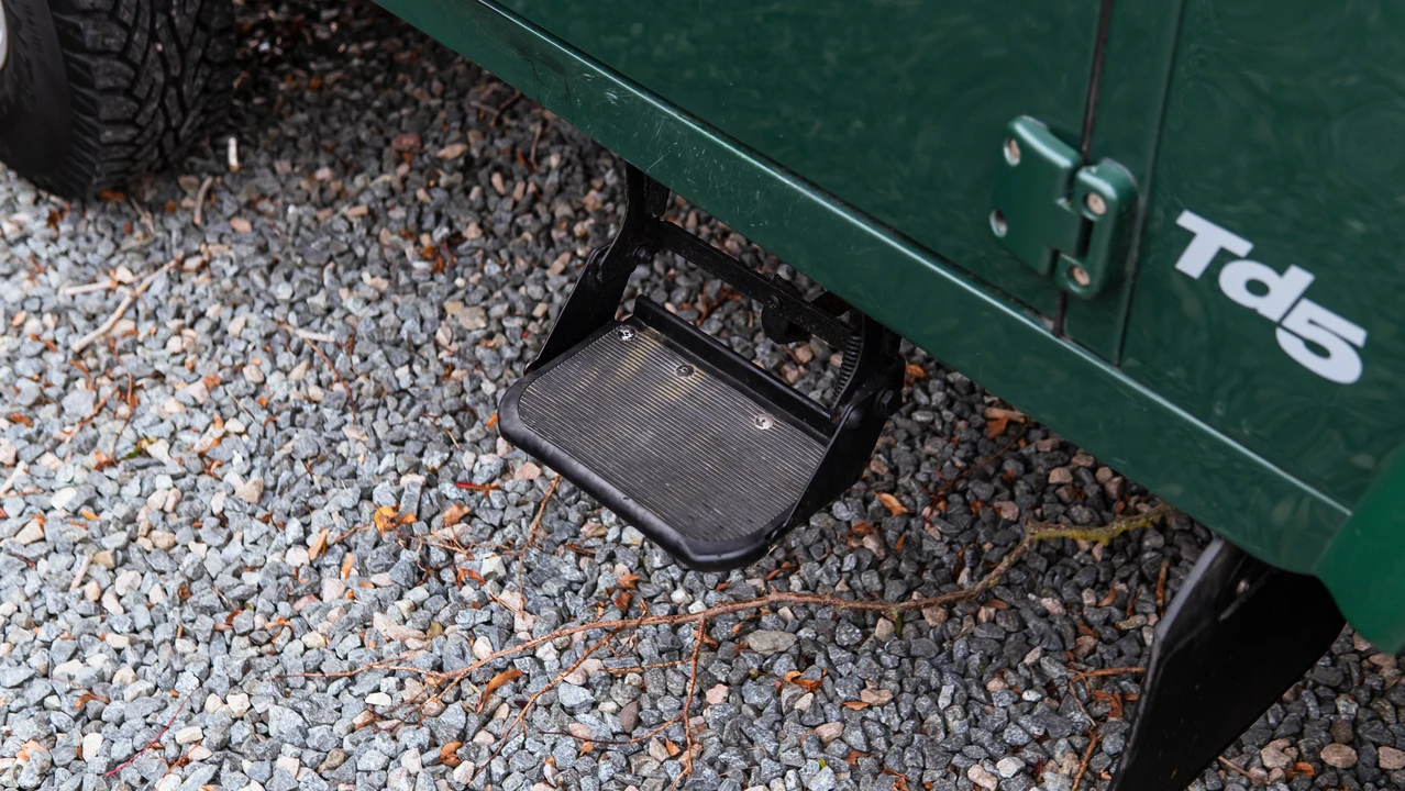 2005 Land Rover Defender 90 - Image 22 of 31