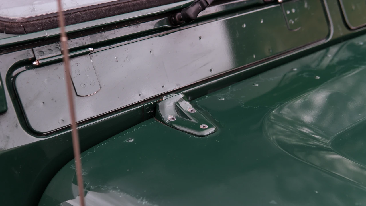 2005 Land Rover Defender 90 - Image 25 of 31