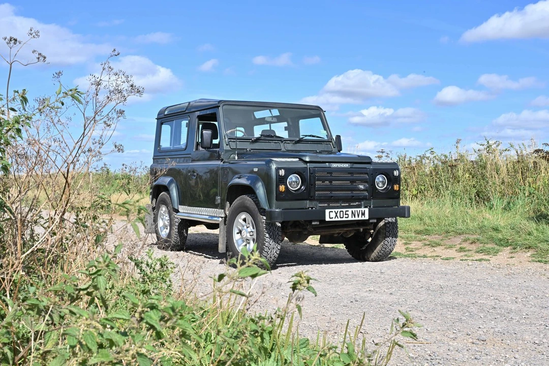 2005 Land Rover Defender 90 - Image 4 of 30