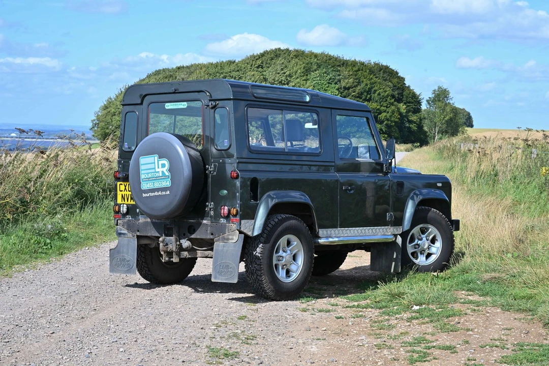 2005 Land Rover Defender 90 - Image 27 of 30