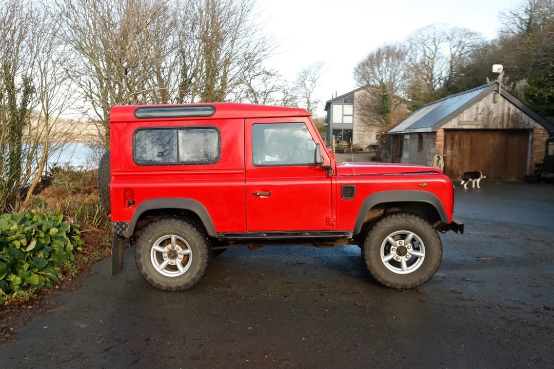 2005 Land Rover Defender 90 - Image 4 of 30
