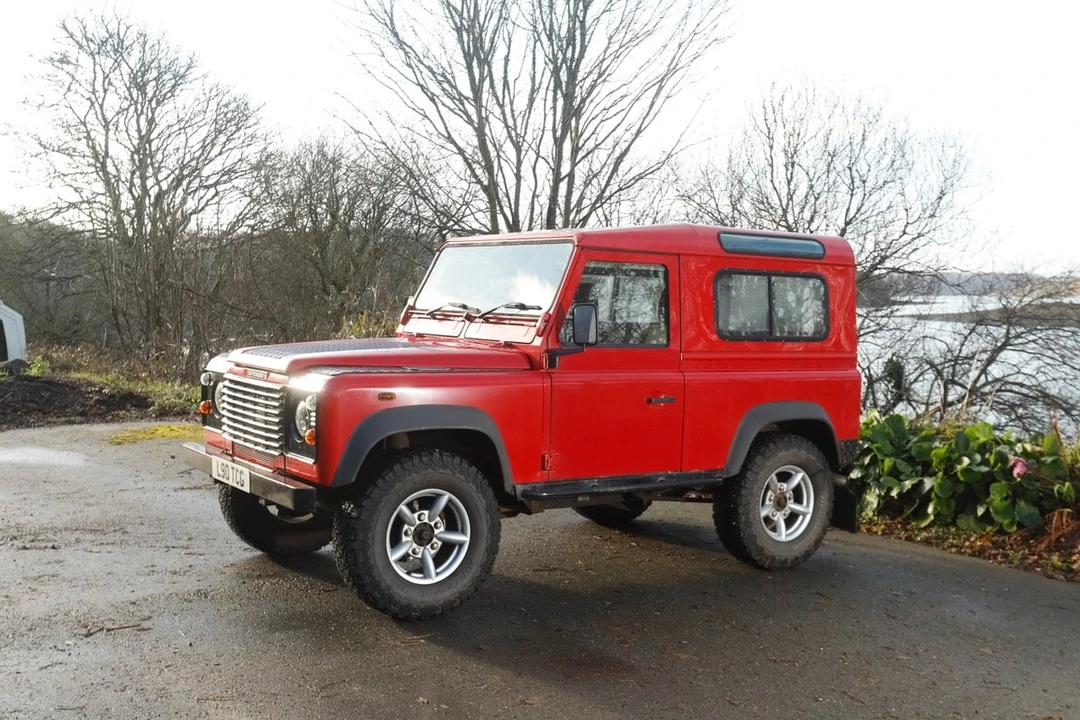 2005 Land Rover Defender 90 - Image 8 of 30