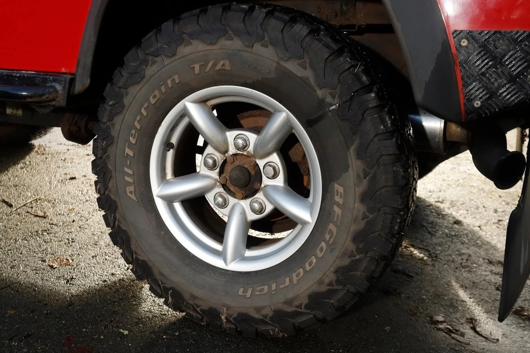 2005 Land Rover Defender 90 - Image 23 of 30
