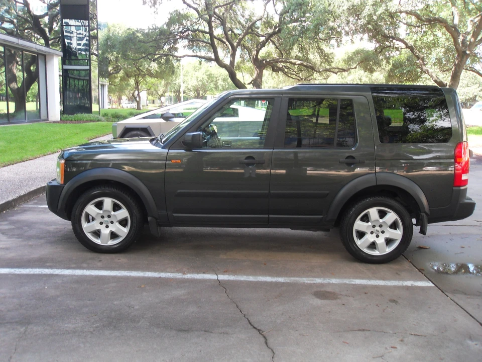 2005 Land Rover Discovery 3rd Gen - Image 3 of 31