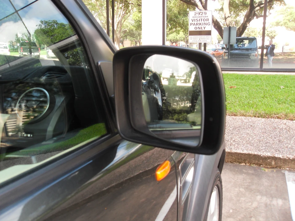 2005 Land Rover Discovery 3rd Gen - Image 7 of 31