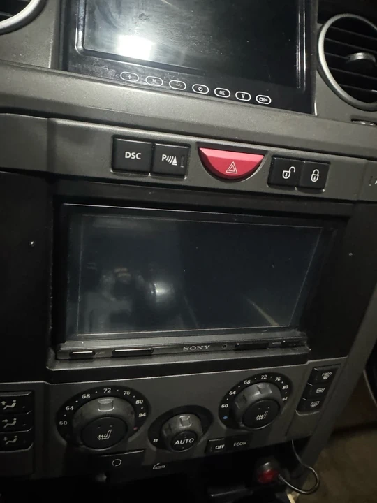 2005 Land Rover Discovery 3rd Gen - Image 9 of 20