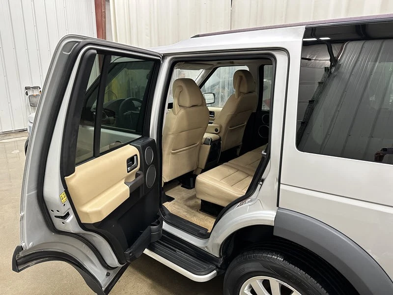 2005 Land Rover Discovery 3rd Gen - Image 9 of 12