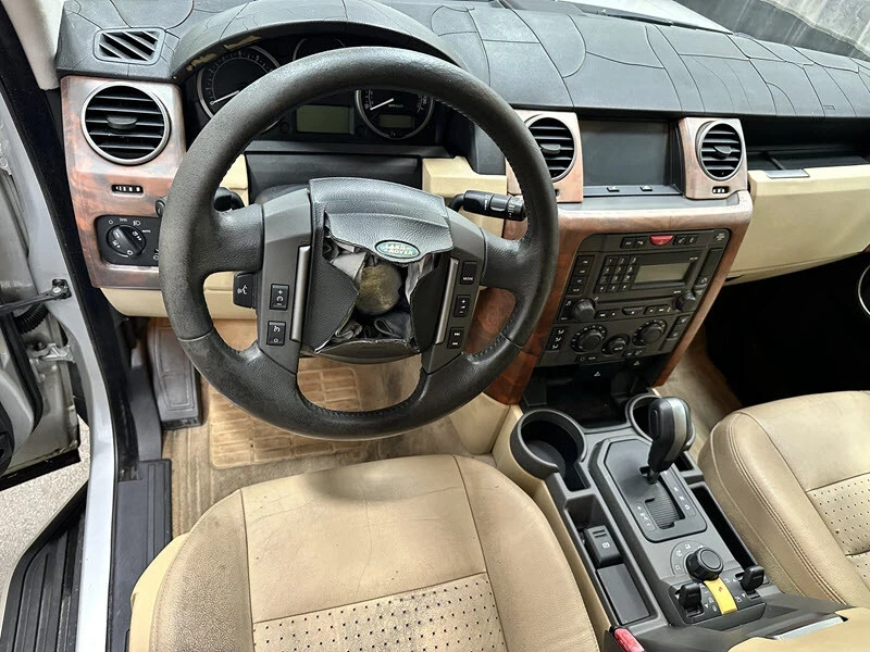 2005 Land Rover Discovery 3rd Gen - Image 8 of 12