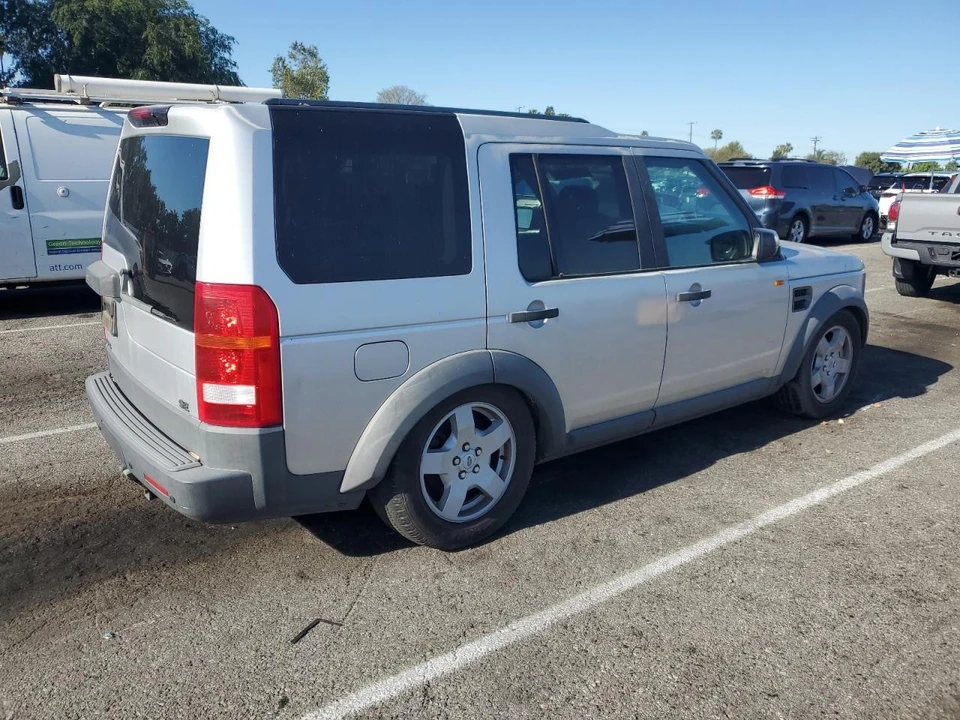 2005 Land Rover Discovery 3rd Gen - Image 3 of 13
