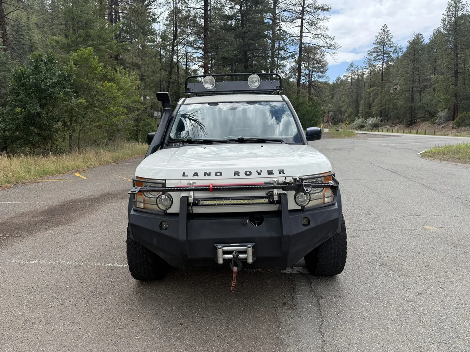 2005 Land Rover Discovery 3rd Gen - Image 2 of 31