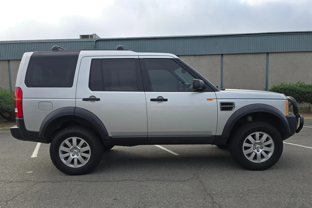 2005 Land Rover Discovery 3rd Gen - Image 3 of 31