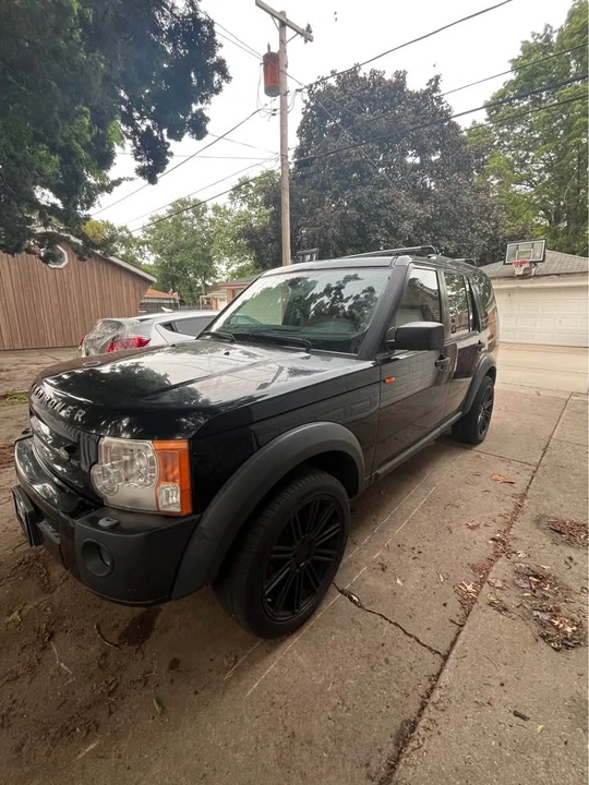 2005 Land Rover Discovery 3rd Gen - Image 3 of 12