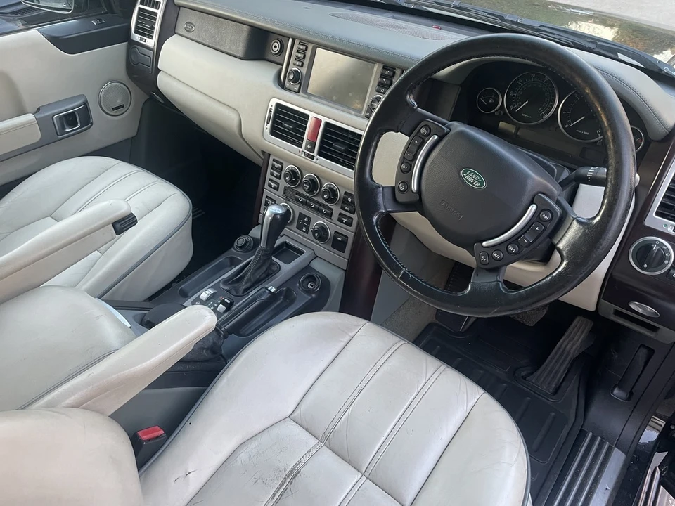 2005 Land Rover Range Rover L322 - Image 24 of 30