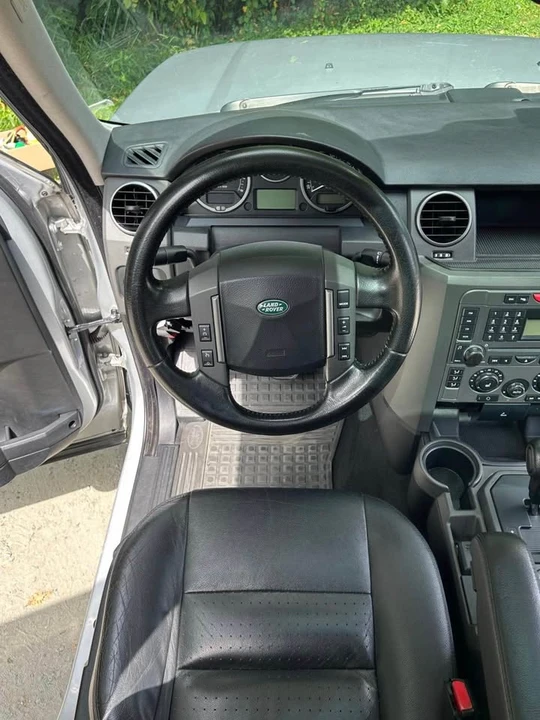 2005 Land Rover Discovery 3rd Gen - Image 6 of 9