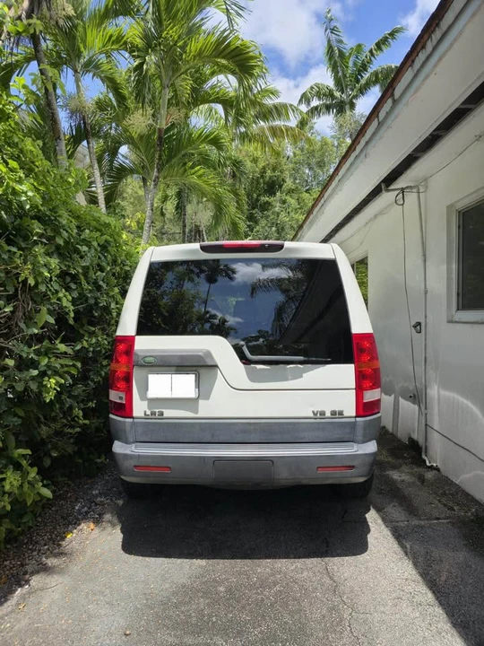 2005 Land Rover Discovery 3rd Gen - Image 3 of 7