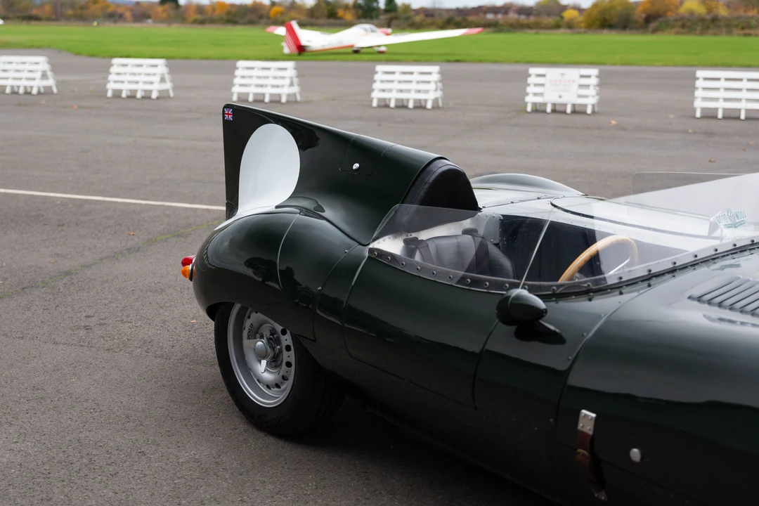 2005 Jaguar Replica - Image 13 of 31