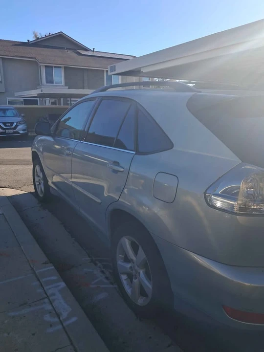 2005 Lexus RX 2nd Gen - Image 2 of 3