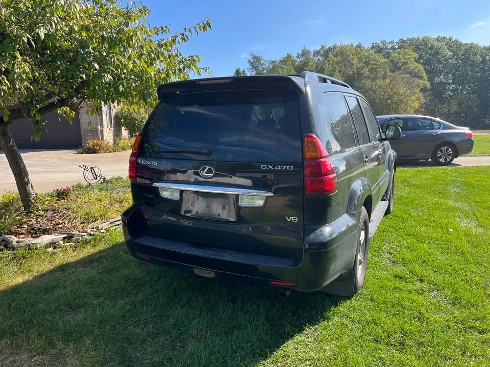 2005 Lexus GX 1st Gen - Image 2 of 10