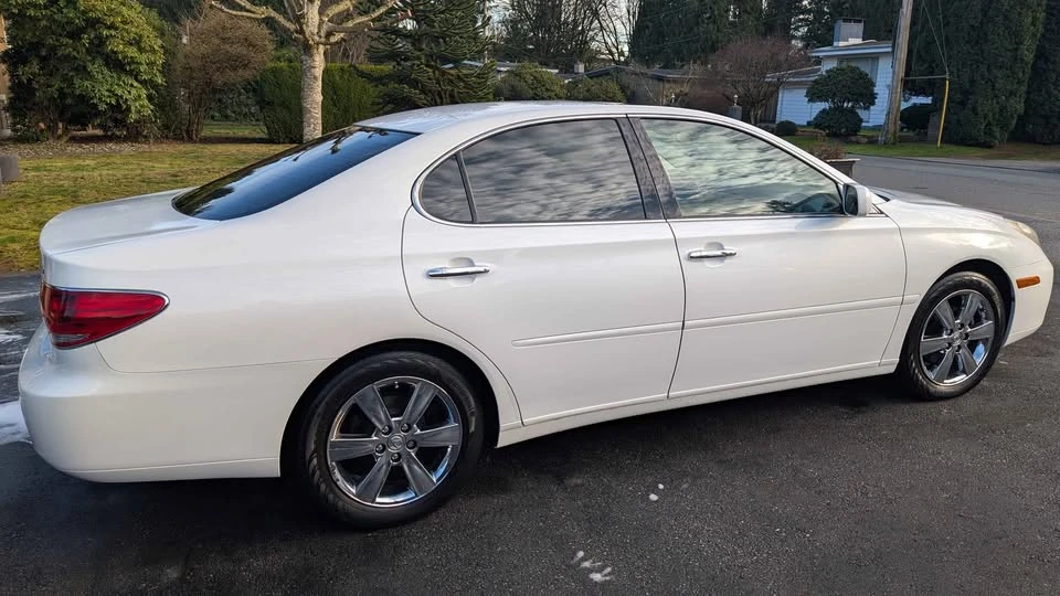 2005 Lexus ES 3rd Gen - Image 5 of 13