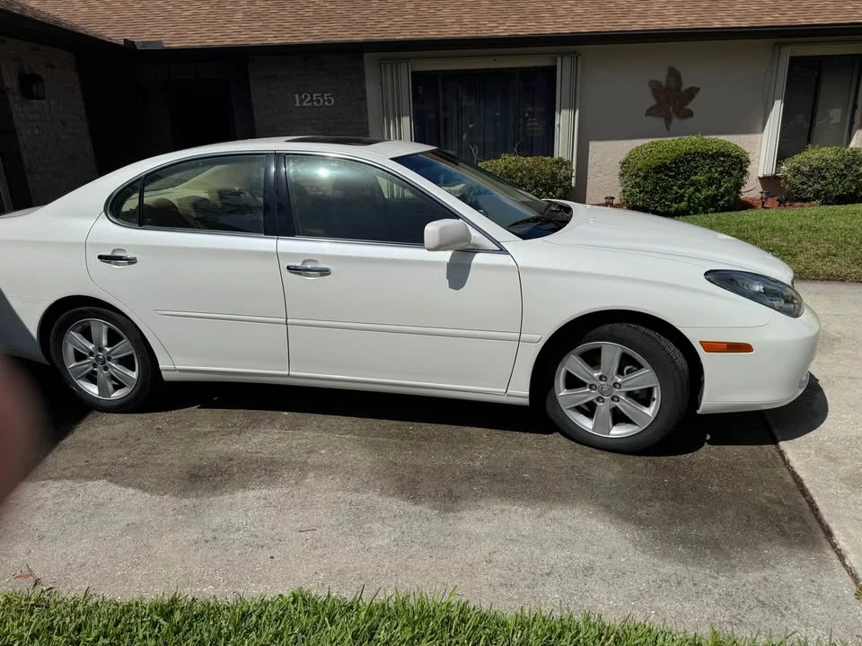 2005 Lexus ES 4th Gen - Image 2 of 5
