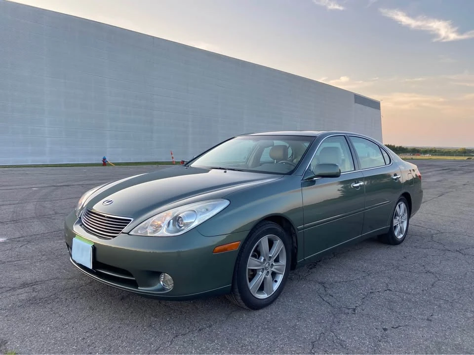 2005 Lexus ES 4th Gen - Image 2 of 10