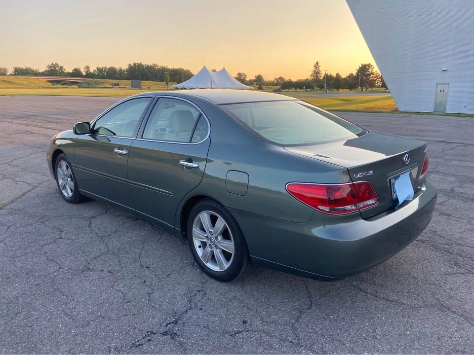 2005 Lexus ES 4th Gen - Image 4 of 10