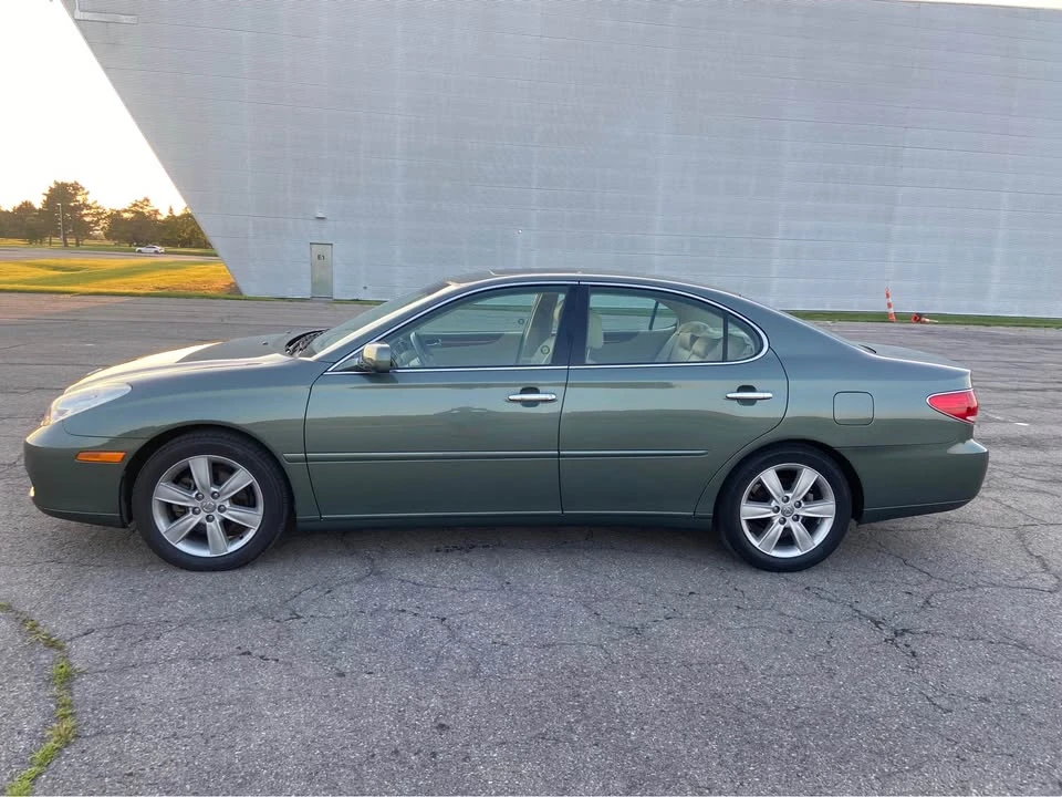 2005 Lexus ES 4th Gen - Image 3 of 10