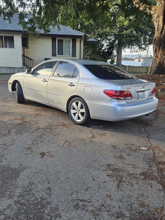 2005 Lexus ES 3rd Gen - Image 2 of 8
