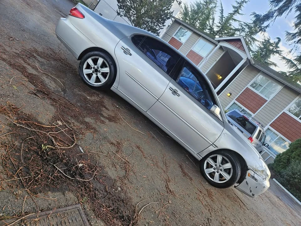 2005 Lexus ES 3rd Gen - Image 4 of 8