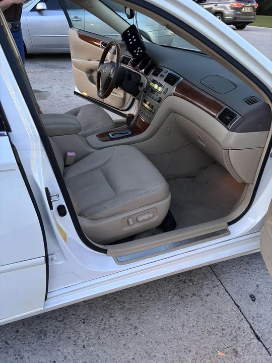 2005 Lexus ES 3rd Gen - Image 6 of 7
