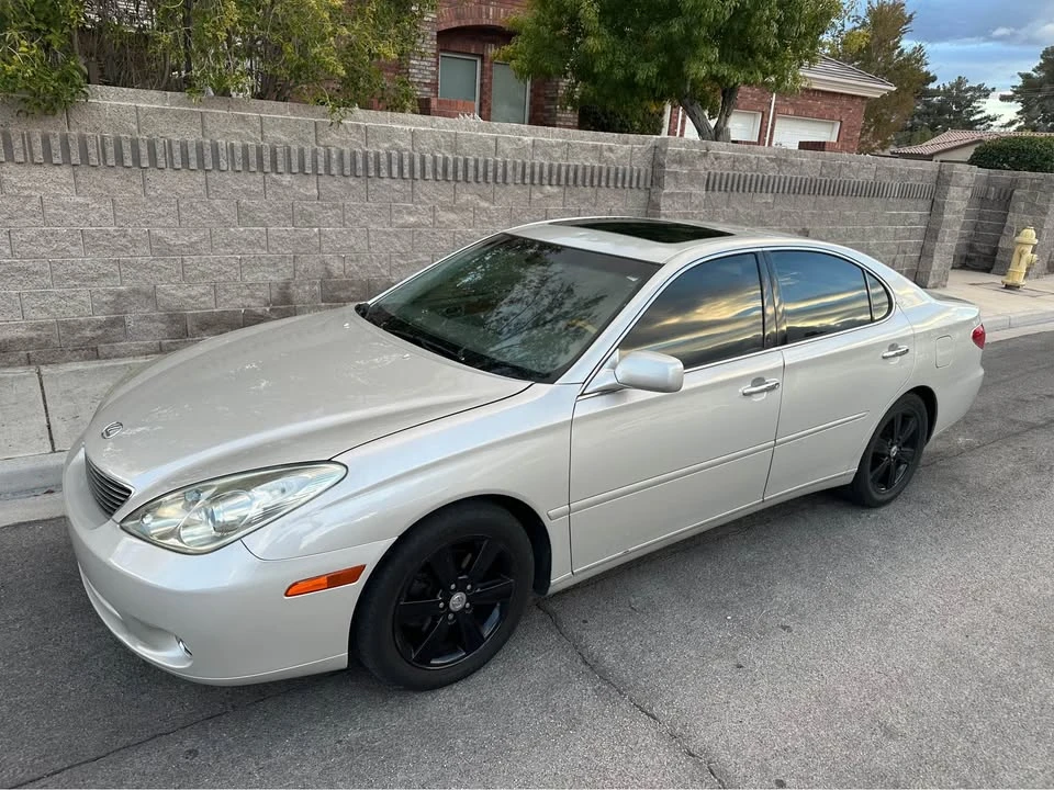 2005 Lexus ES 3rd Gen - Image 6 of 13