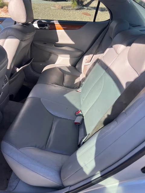 2005 Lexus ES 3rd Gen - Image 14 of 15