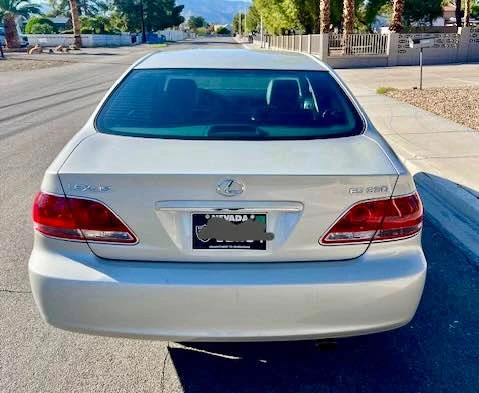 2005 Lexus ES 3rd Gen - Image 3 of 15