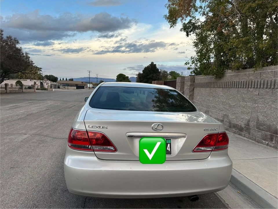 2005 Lexus ES 3rd Gen - Image 5 of 13