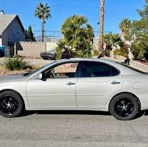 2005 Lexus ES 3rd Gen - Image 2 of 15