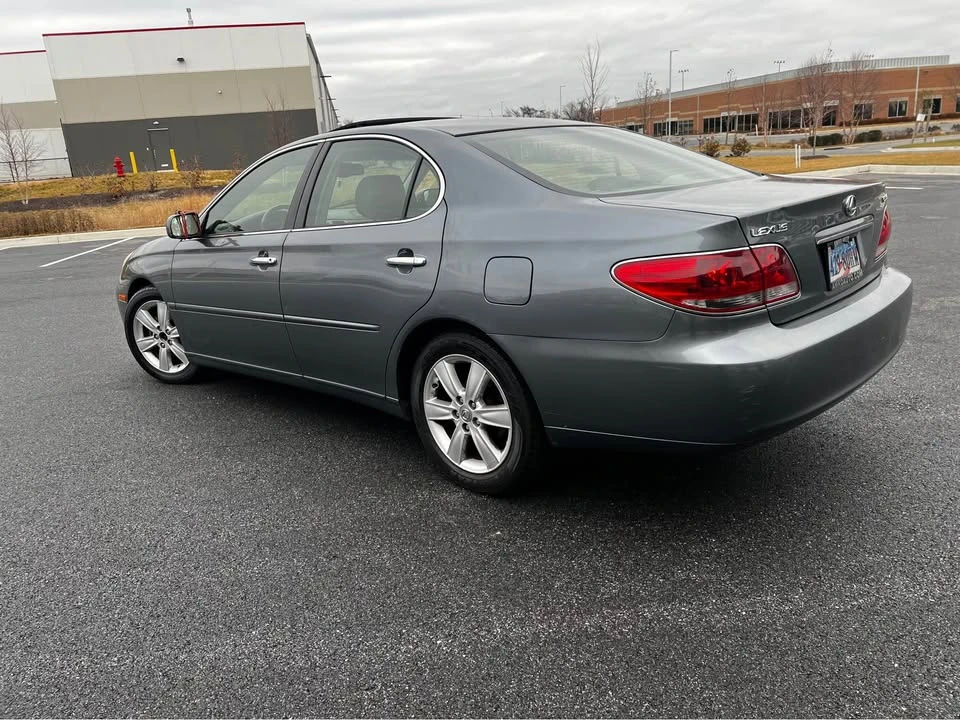 2005 Lexus ES 4th Gen - Image 7 of 11