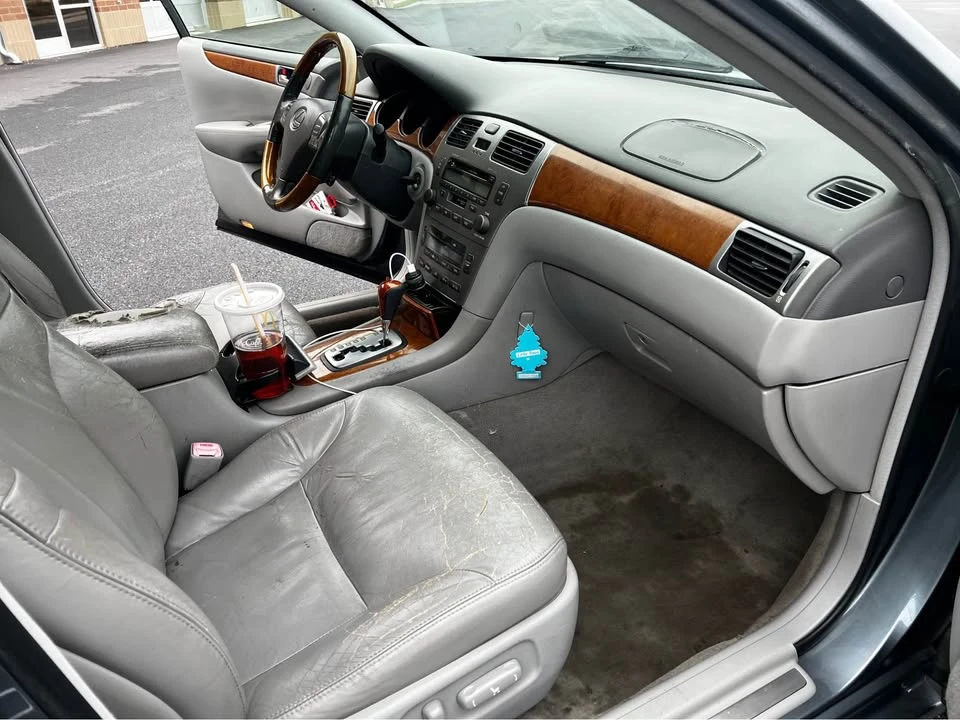 2005 Lexus ES 4th Gen - Image 11 of 11