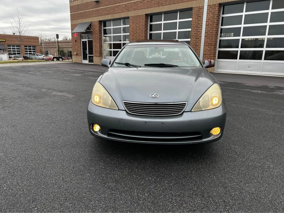2005 Lexus ES 4th Gen - Image 2 of 11