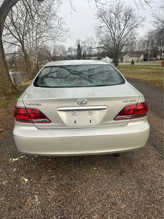 2005 Lexus ES 3rd Gen - Image 4 of 11
