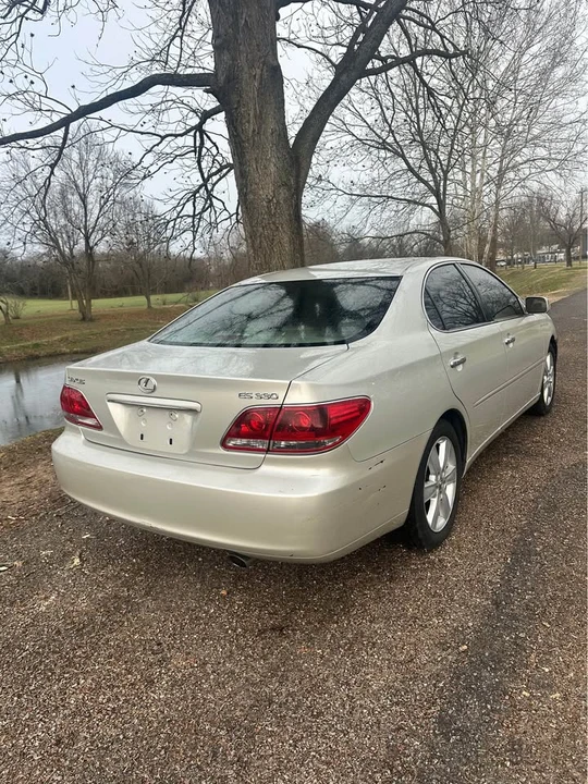2005 Lexus ES 3rd Gen - Image 5 of 11