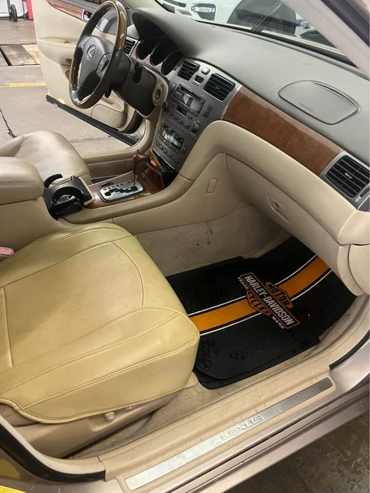2005 Lexus ES 3rd Gen - Image 4 of 5